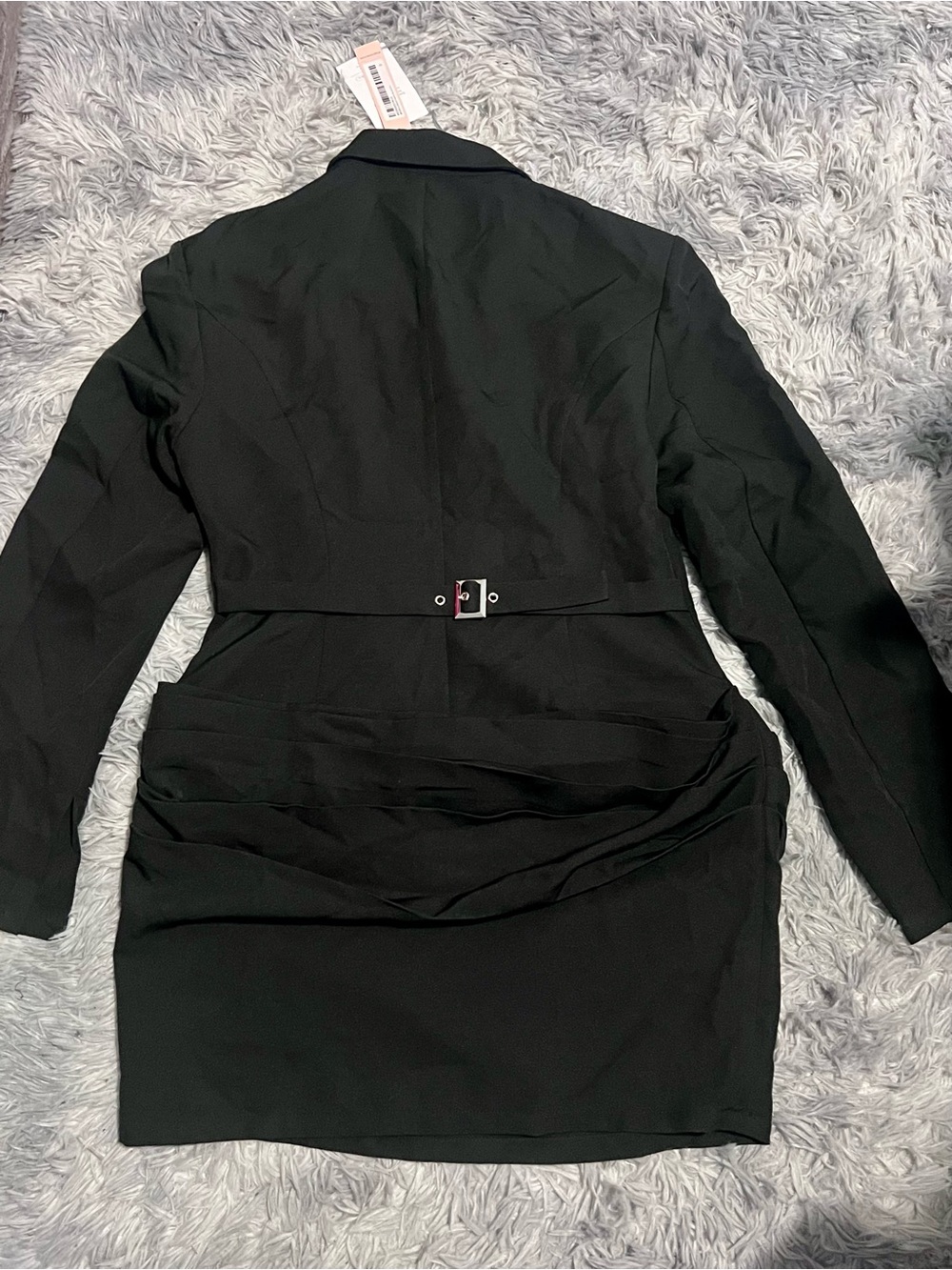 Tailored Black Mini Dress with Structured Waist - Picture 4 of 6